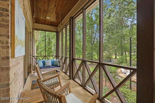 460 Pembrooke Drive, Madison, MS 39110