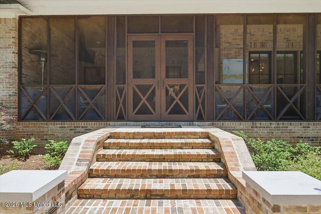 460 Pembrooke Drive, Madison, MS 39110