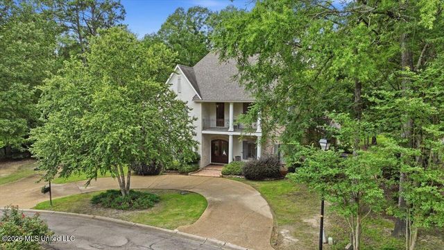460 Pembrooke Drive, Madison, MS 39110