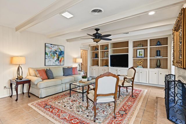7915 Meadow Lake Lane, Houston, TX 77063