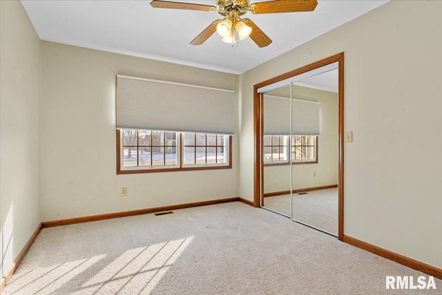 5205 Bunting Road, Springfield, IL 62711