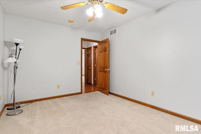 5205 Bunting Road, Springfield, IL 62711