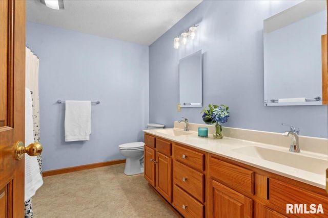 5205 Bunting Road, Springfield, IL 62711