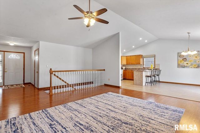 5205 Bunting Road, Springfield, IL 62711