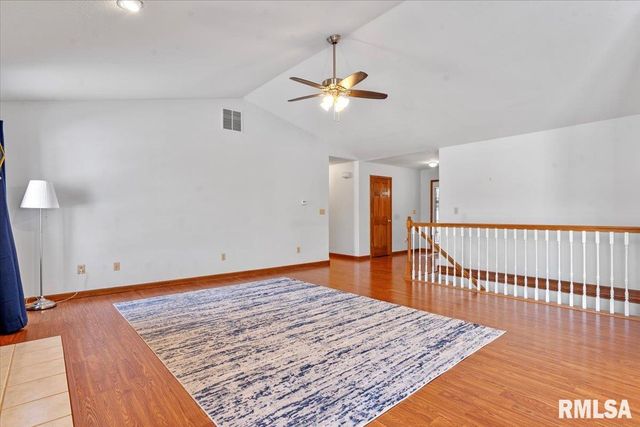 5205 Bunting Road, Springfield, IL 62711