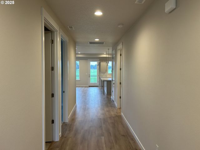 704 Magnolia Ave 43, Woodburn, OR 97071