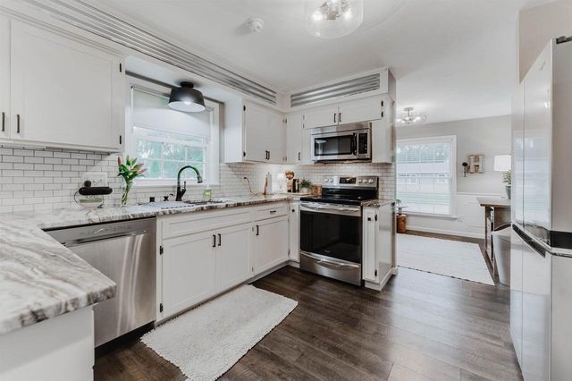 1433 HAZEL STREET, Oshkosh, WI 54901
