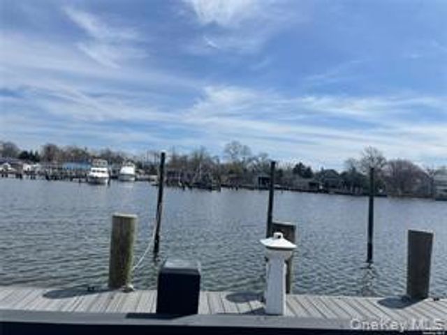 263 River Avenue 6AU, Patchogue, NY 11772