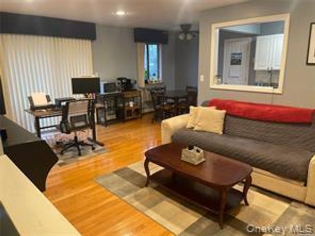 263 River Avenue 6AU, Patchogue, NY 11772