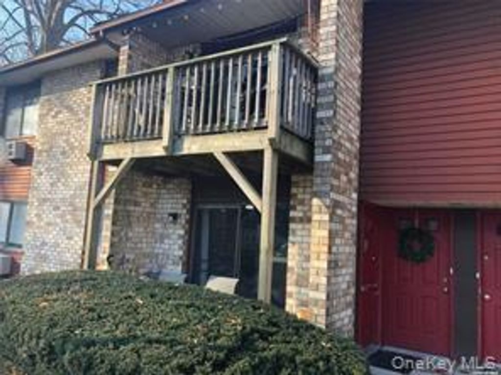 263 River Avenue 6AU, Patchogue, NY 11772