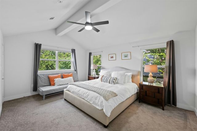 1902 E 8th ST, Austin, TX 78702