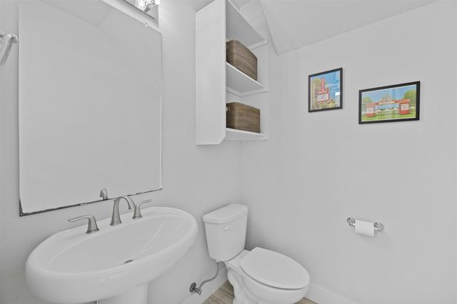 1902 E 8th ST, Austin, TX 78702