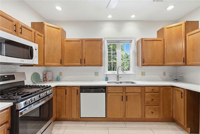 28 Fairview Avenue, Cumberland, RI 02864