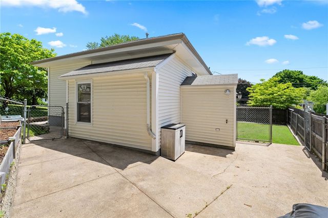 28 Fairview Avenue, Cumberland, RI 02864