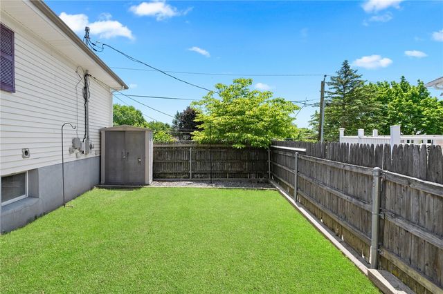 28 Fairview Avenue, Cumberland, RI 02864