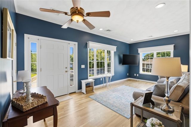 28 Fairview Avenue, Cumberland, RI 02864