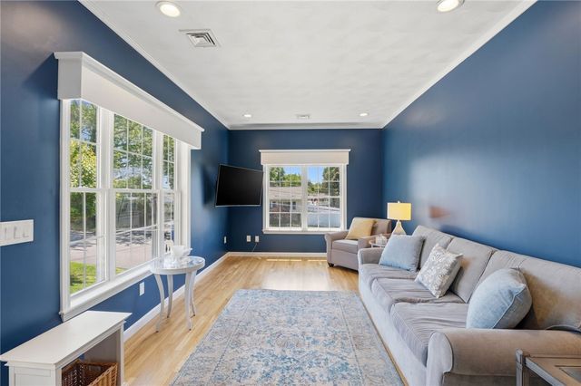 28 Fairview Avenue, Cumberland, RI 02864