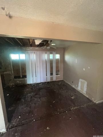323 Tomrob, San Antonio, TX 78220
