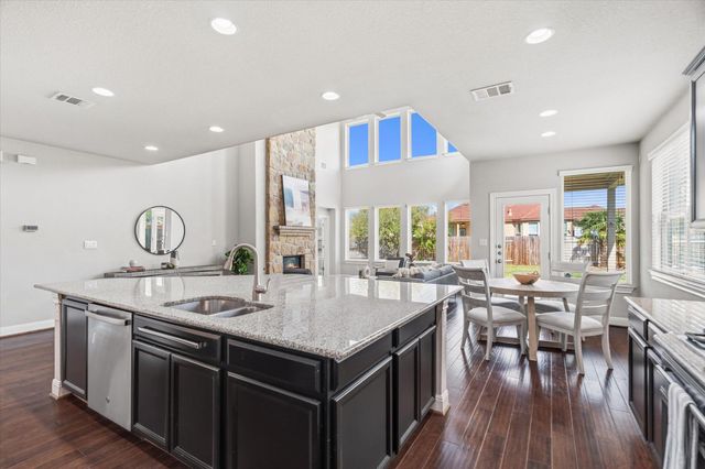 2300 Centennial LOOP, Round Rock, TX 78665