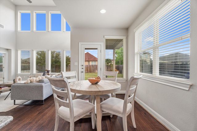 2300 Centennial LOOP, Round Rock, TX 78665