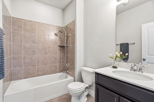 2300 Centennial LOOP, Round Rock, TX 78665