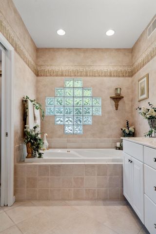 15183 Wayzata Boulevard, Wayzata, MN 55391