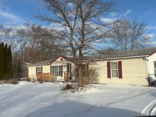 215 Larkspur Lane, Michigan City, IN 46360