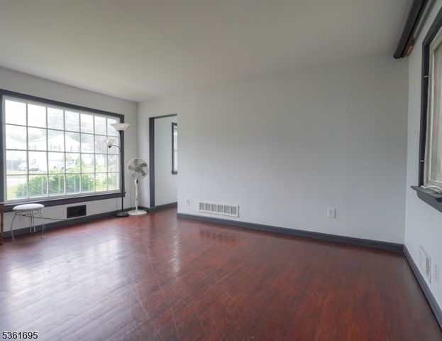 3220 Park Ave, South Plainfield Boro, NJ 07080