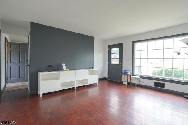 3220 Park Ave, South Plainfield Boro, NJ 07080