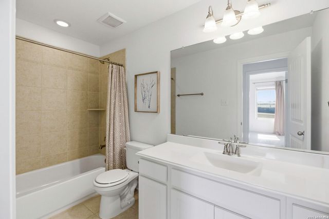 13508 Falls Summit, San Antonio, TX 78245