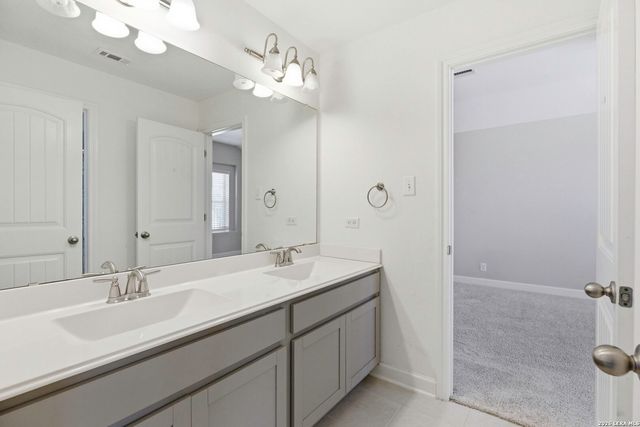 13508 Falls Summit, San Antonio, TX 78245