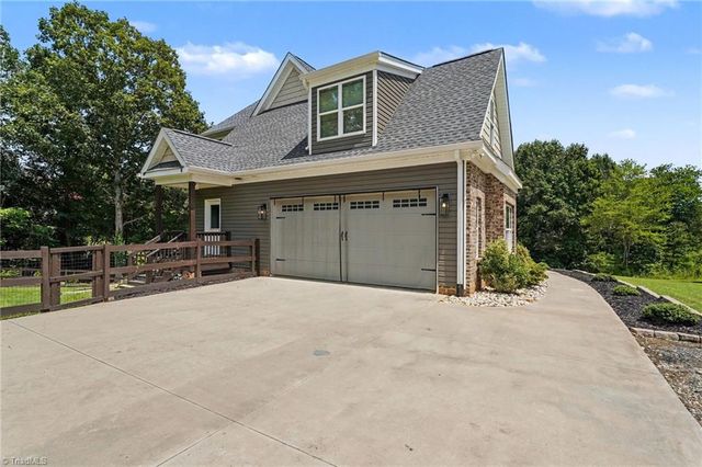 125 Grey Fox Trail, Advance, NC 27006