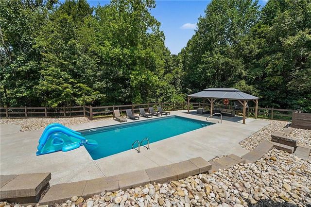 125 Grey Fox Trail, Advance, NC 27006
