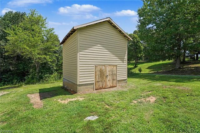 125 Grey Fox Trail, Advance, NC 27006