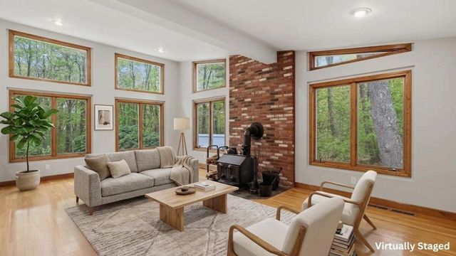 27 Clearview Drive, Framingham, MA 01701