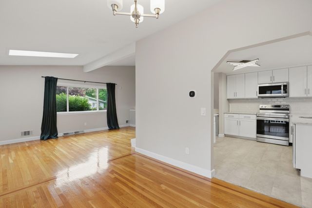 27 Clearview Drive, Framingham, MA 01701