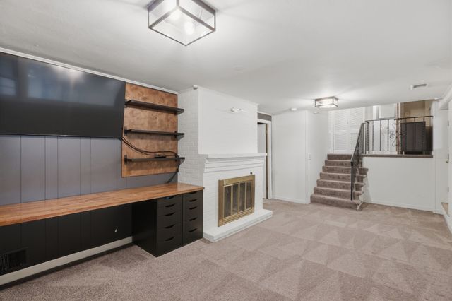 27 Clearview Drive, Framingham, MA 01701