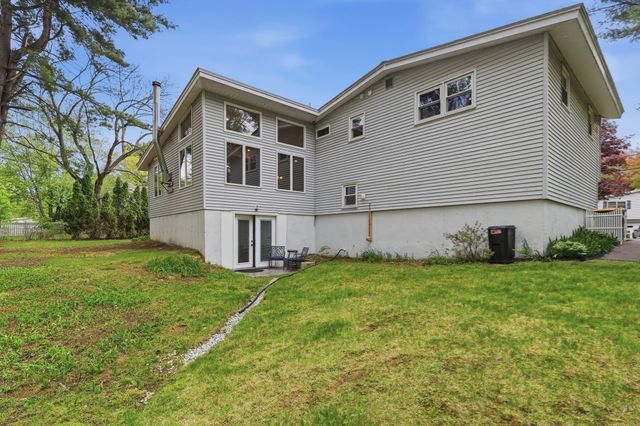 27 Clearview Drive, Framingham, MA 01701