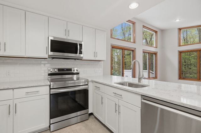 27 Clearview Drive, Framingham, MA 01701