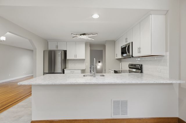 27 Clearview Drive, Framingham, MA 01701