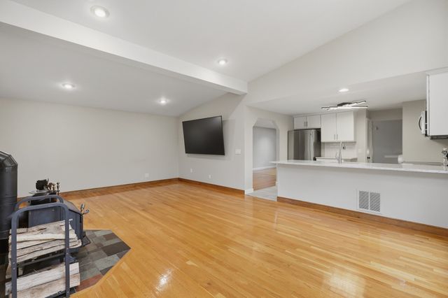 27 Clearview Drive, Framingham, MA 01701