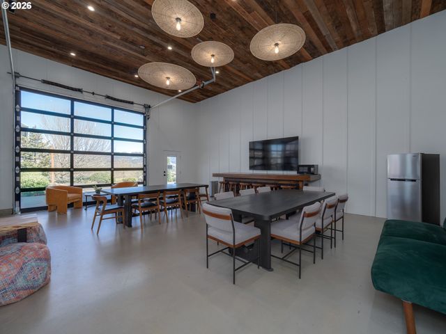 20300 Ne HIGHWAY 240, Newberg, OR 97132