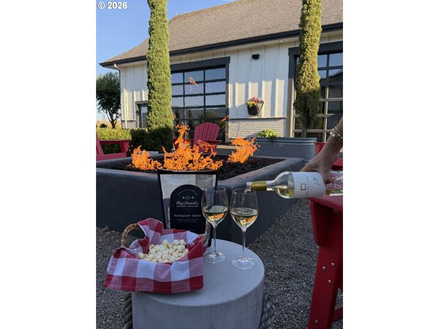 20300 Ne HIGHWAY 240, Newberg, OR 97132