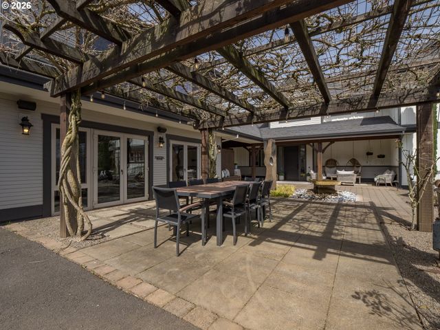 20300 Ne HIGHWAY 240, Newberg, OR 97132