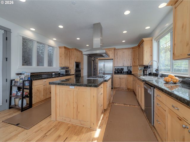 20300 Ne HIGHWAY 240, Newberg, OR 97132