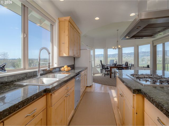 20300 Ne HIGHWAY 240, Newberg, OR 97132