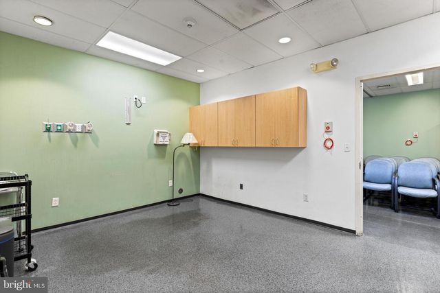 6829 GERMANTOWN AVE, Philadelphia, PA 19119