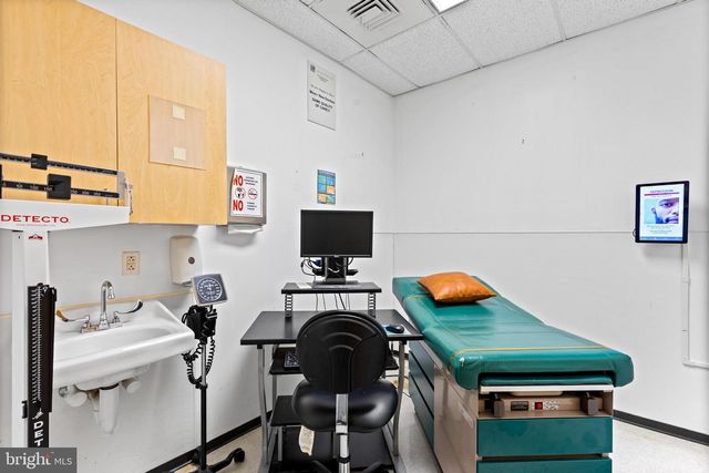 6829 GERMANTOWN AVE, Philadelphia, PA 19119