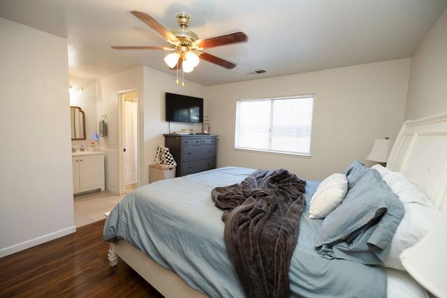 1300 Windsor Ct, Turlock, CA 95380