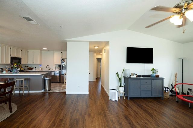 1300 Windsor Ct, Turlock, CA 95380
